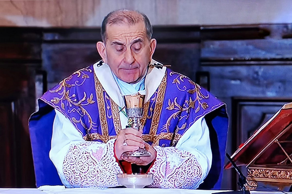 L'Arcivescovo celebra una Messa per i defunti in tempo di emergenza