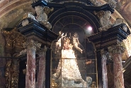 La statua della Madonna del Monte