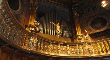 La sinfonia dell'amore crocifisso